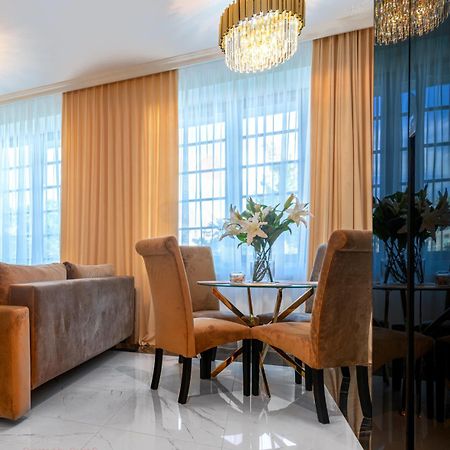 Apartament Versace Jana Pawla Вроцлав Екстериор снимка