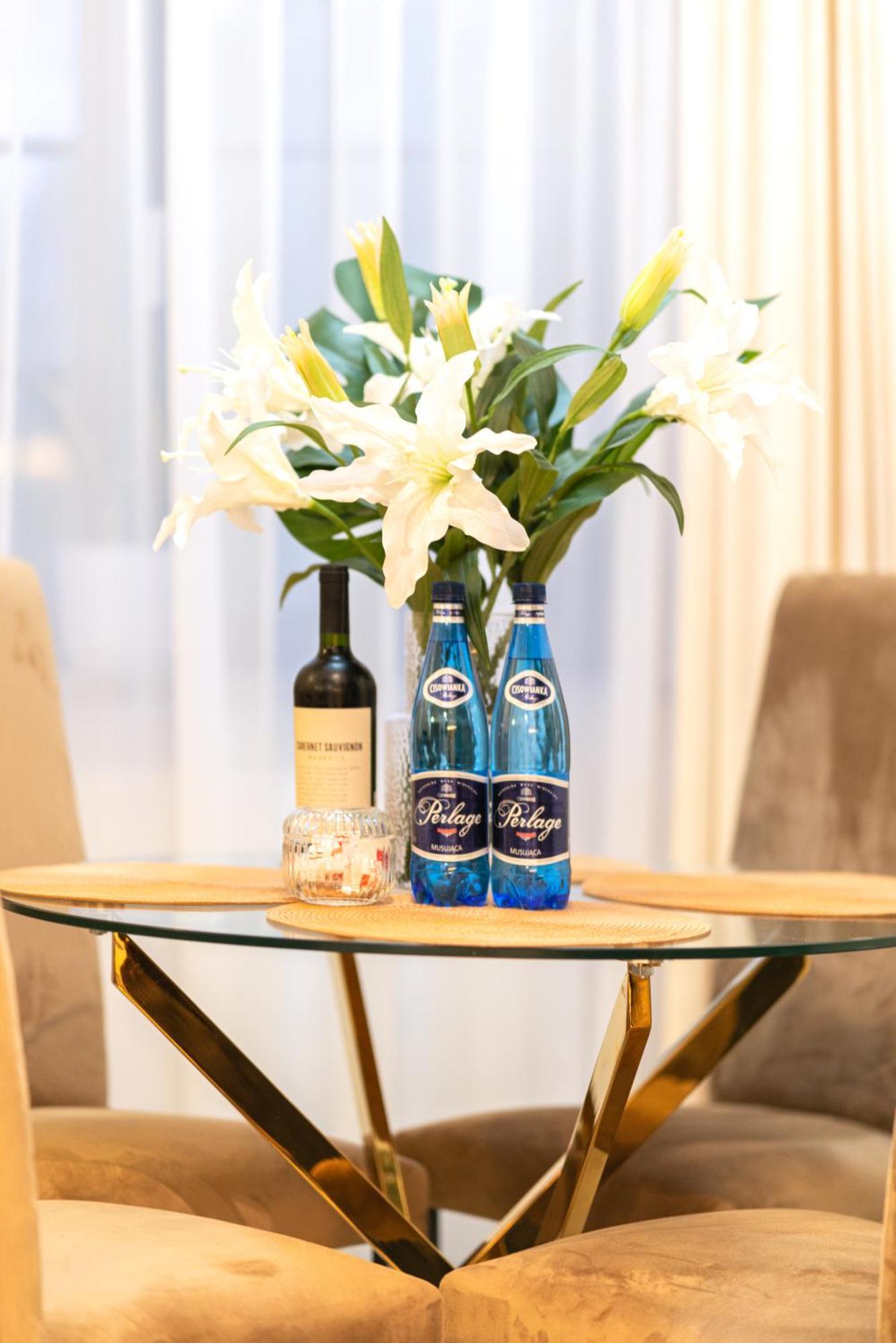 Apartament Versace Jana Pawla Вроцлав Екстериор снимка