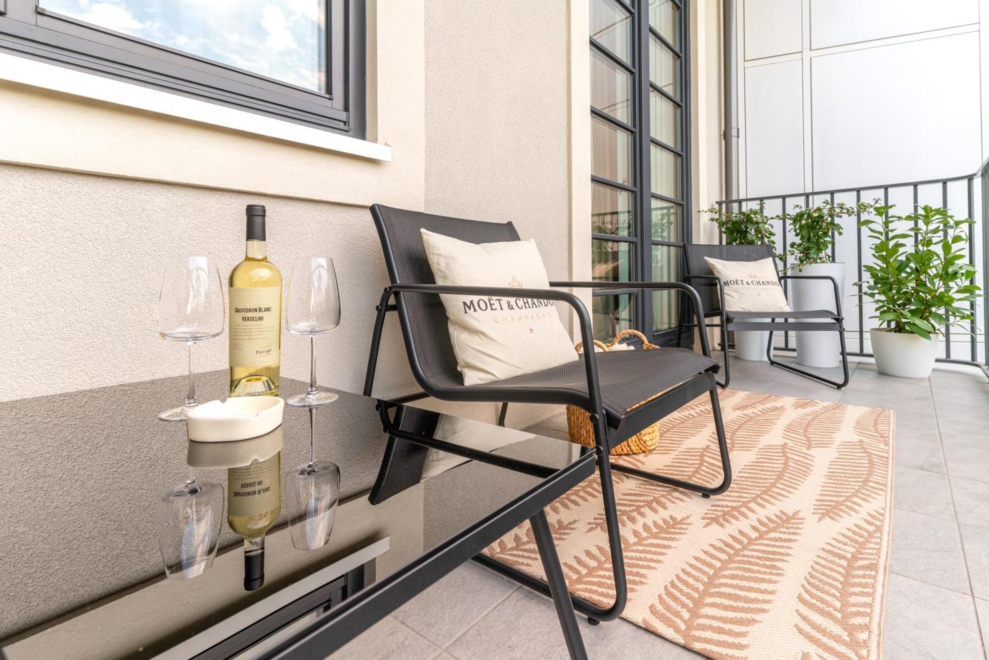 Apartament Versace Jana Pawla Вроцлав Екстериор снимка